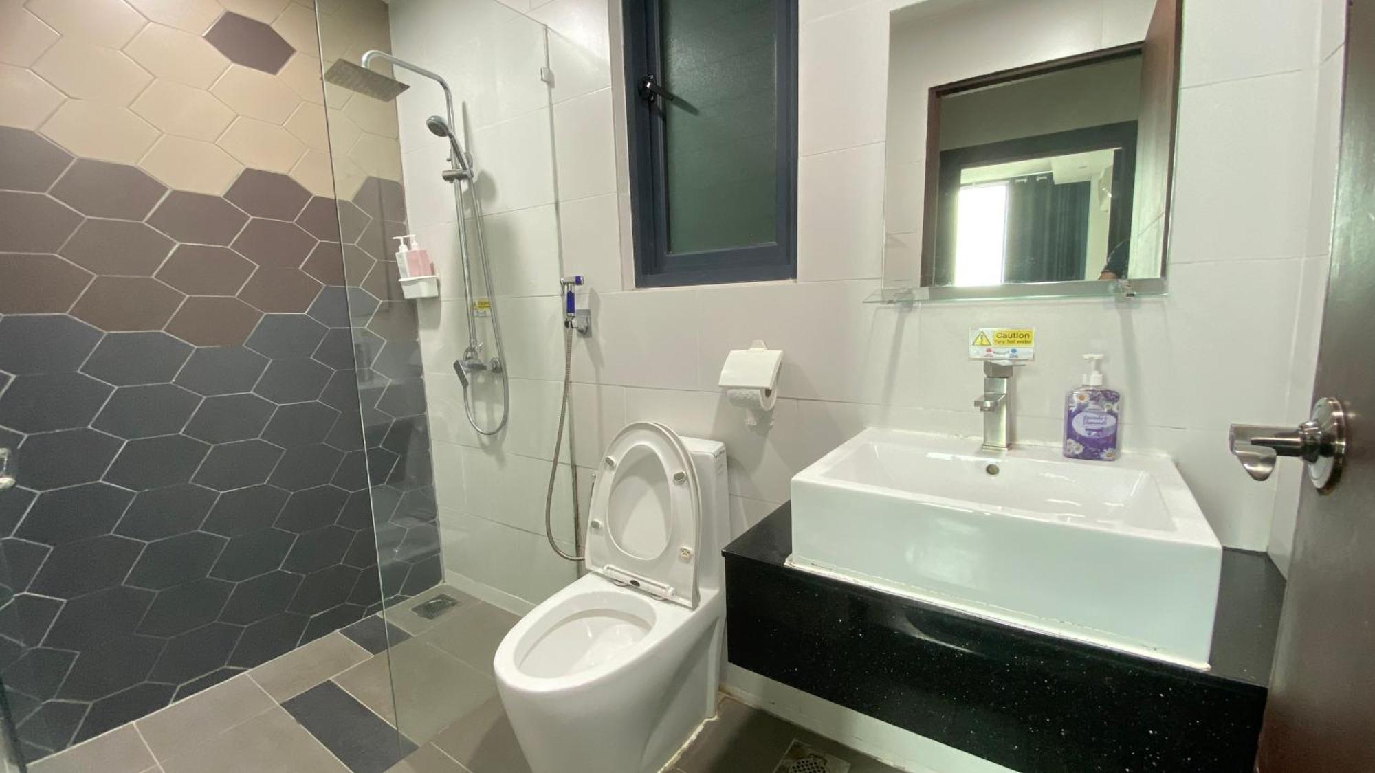 8Pax Cozy Home Stay Jazz Suites 1 Vivacity Kuching Sarawak 3Br Exterior photo